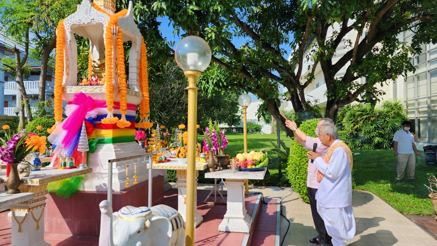 ทำบุญบวงสรวงศาลพระภูมิเจ้าที่